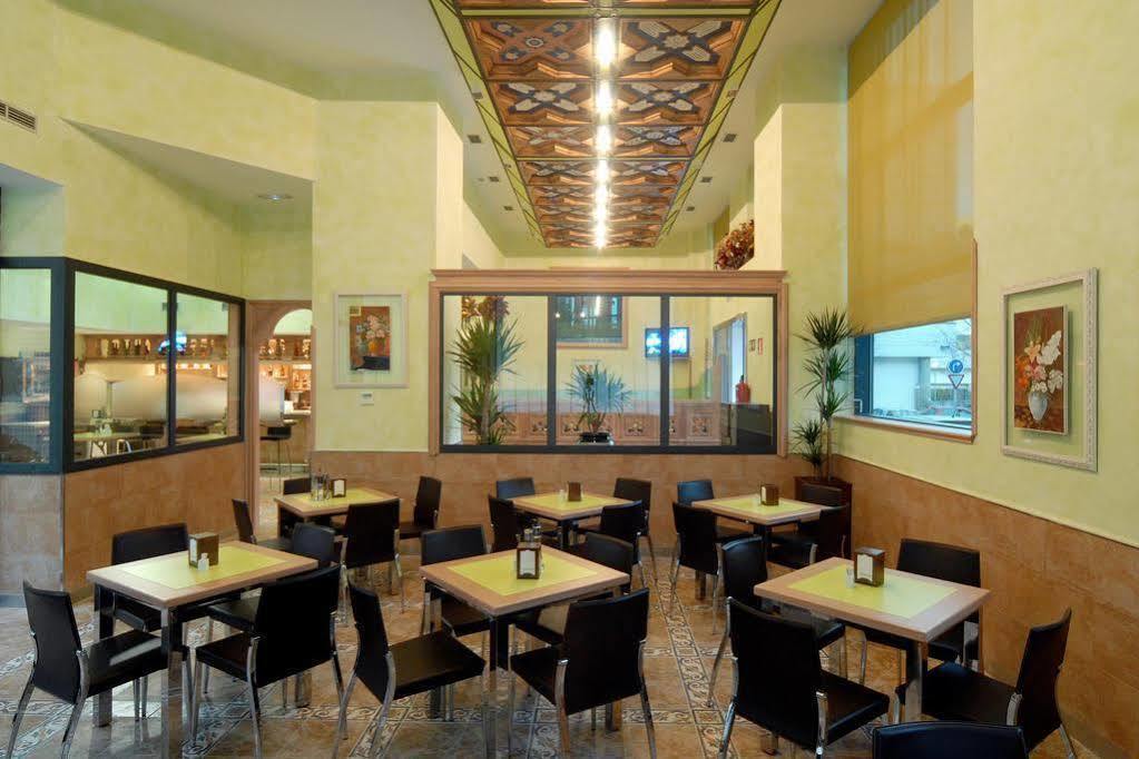 Hotel Julia Madrid Exterior photo
