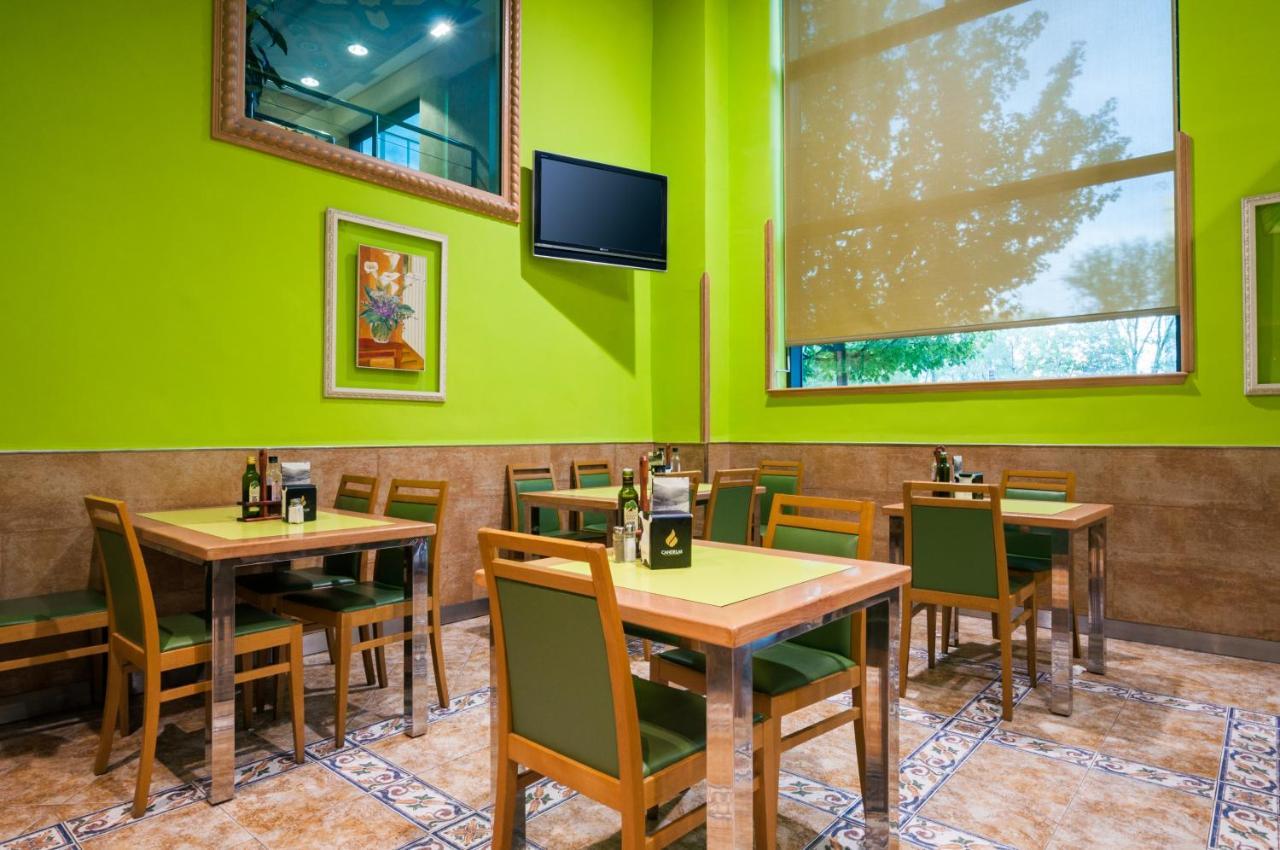 Hotel Julia Madrid Exterior photo